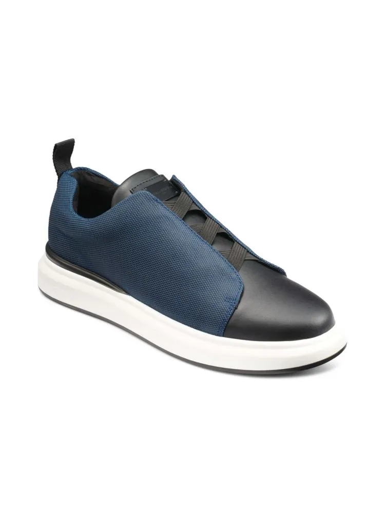 Karl Lagerfeld Paris Slip-on Sneakers in Blue Black